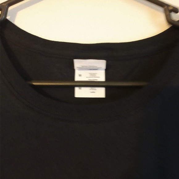 Love is Love graphic t-shirt NWOT - Picture 4 of 8